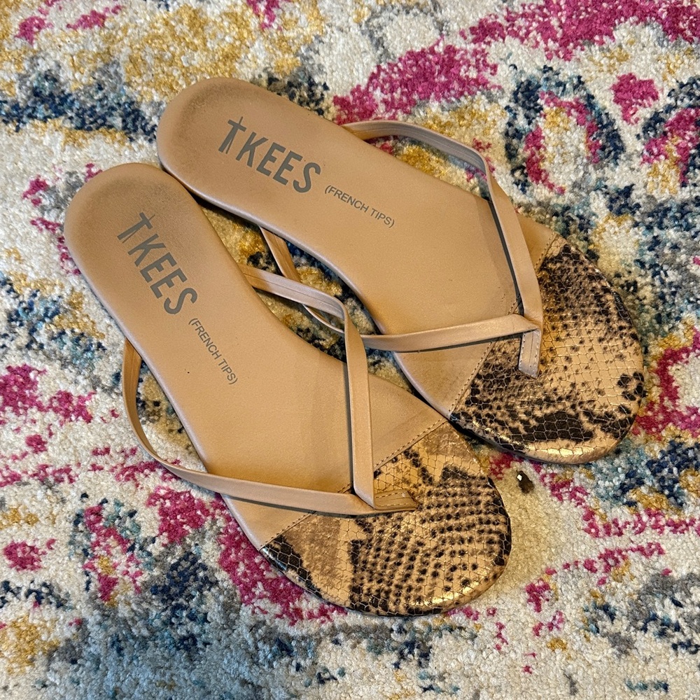 TKEES Women's Sandals with Snake Print - Tan and Black